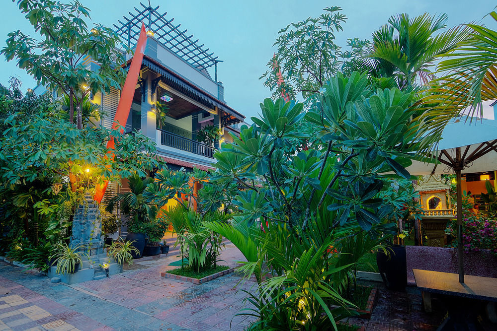 Mango Rain Boutique Hotel Siem Reap Exterior photo